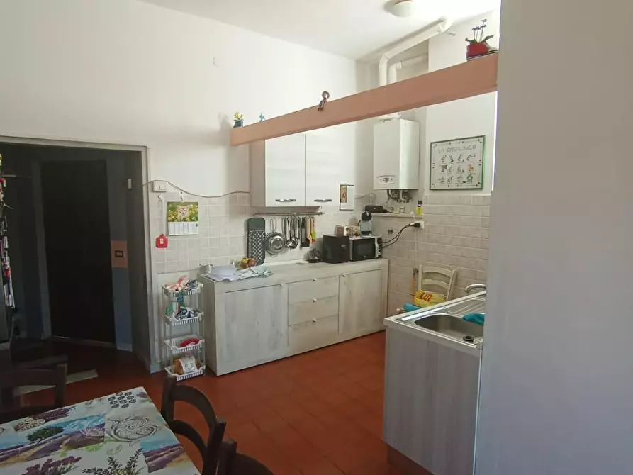 Immagine 13 di Appartamento in vendita  a Carrara