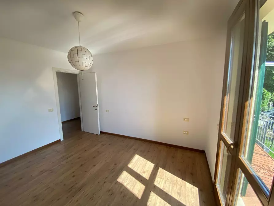 Immagine 15 di Appartamento in vendita  a Santa Maria A Monte