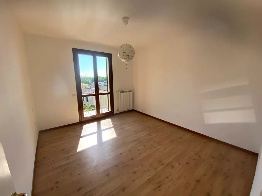 Immagine 13 di Appartamento in vendita  a Santa Maria A Monte