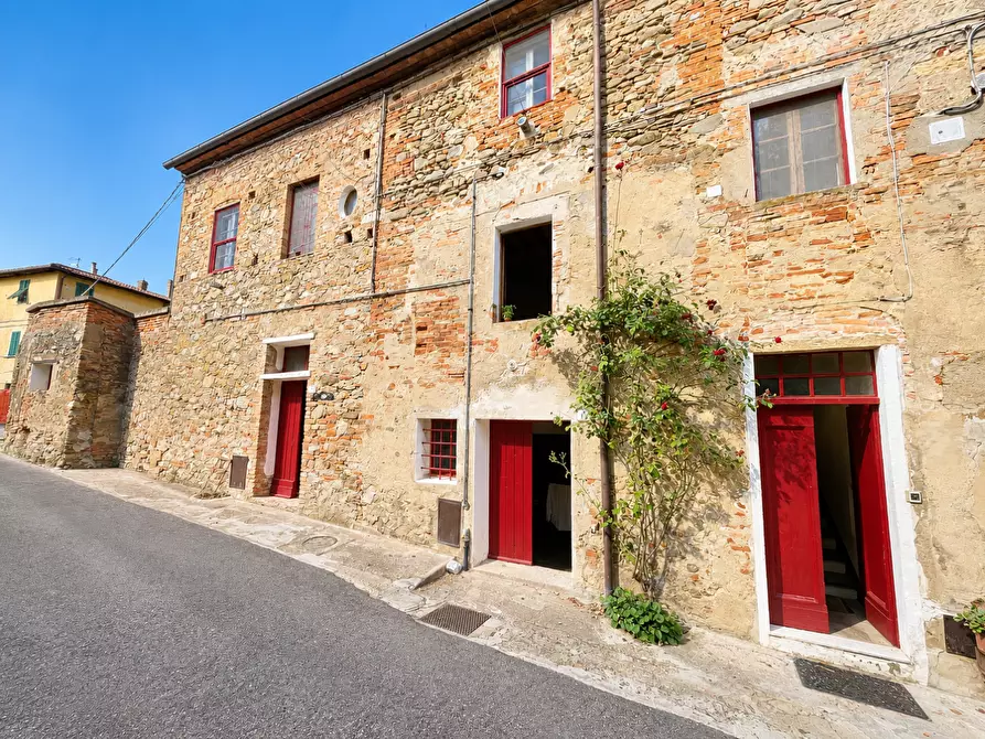 Immagine 7 di Casa semindipendente in vendita  a Terricciola