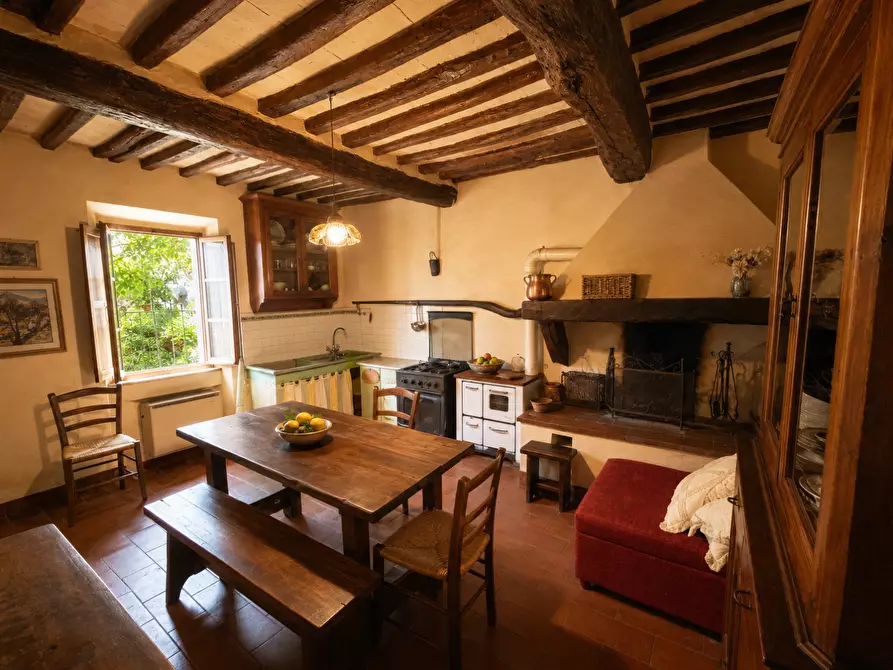 Immagine 1 di Casa semindipendente in vendita  a Terricciola