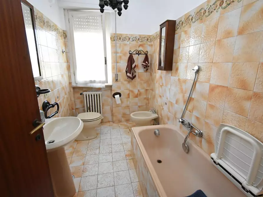 Immagine 22 di Casa bifamiliare in vendita  a Pisa
