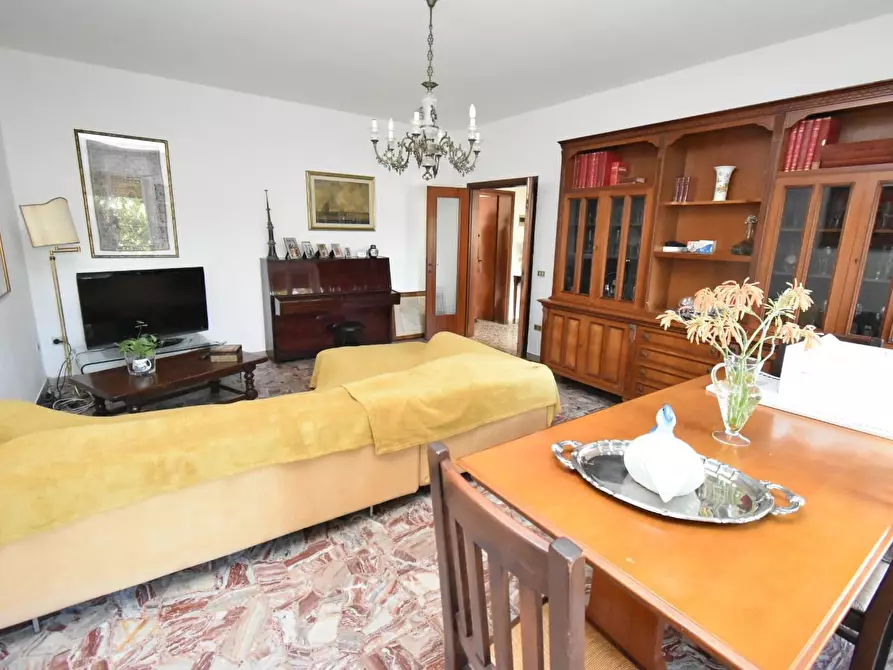 Immagine 1 di Casa bifamiliare in vendita  a Pisa