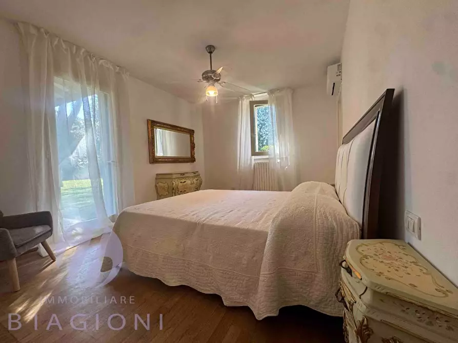 Immagine 16 di Villa in affitto  a Pietrasanta