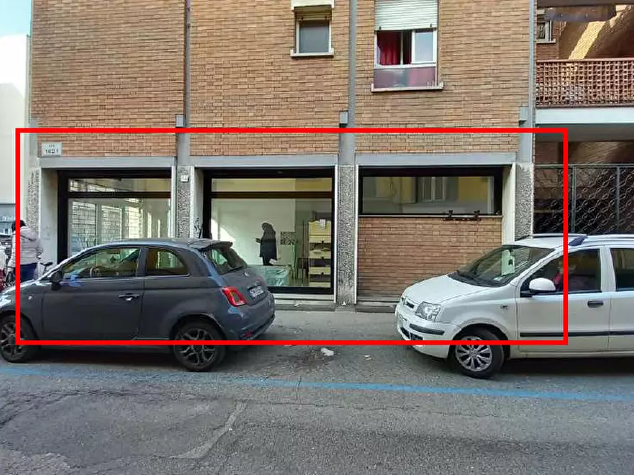 Immagine 2 di Negozio in vendita  a Alessandria
