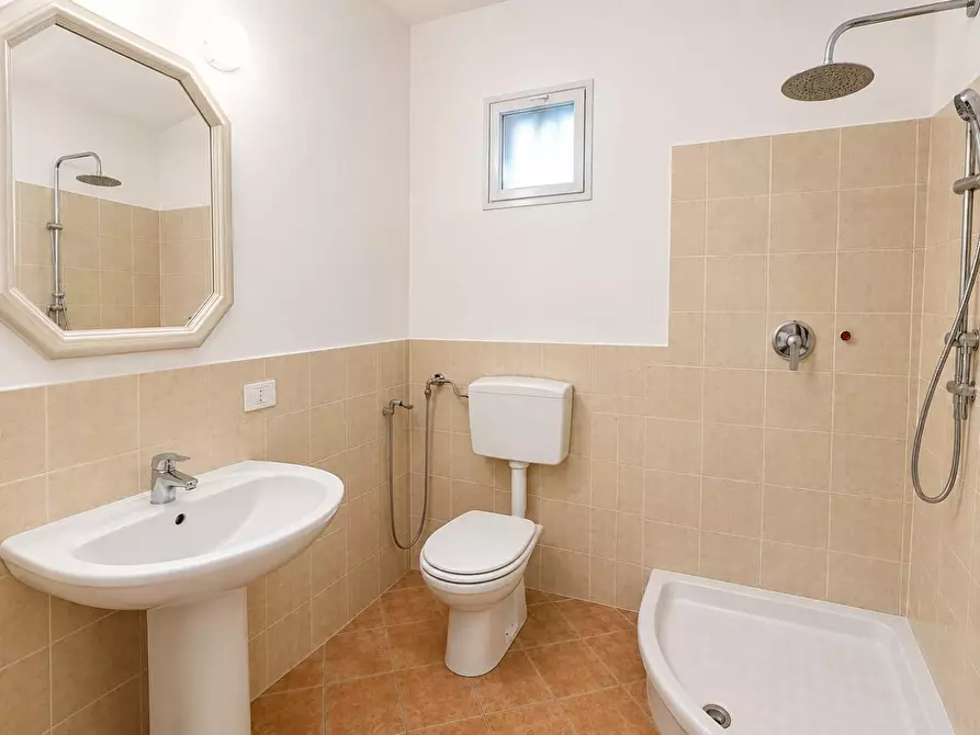 Immagine 3 di Casa bifamiliare in vendita  a Montignoso