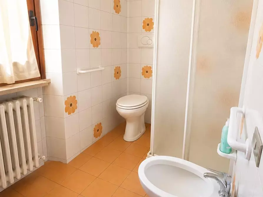 Immagine 10 di Casa bifamiliare in vendita  a Montignoso