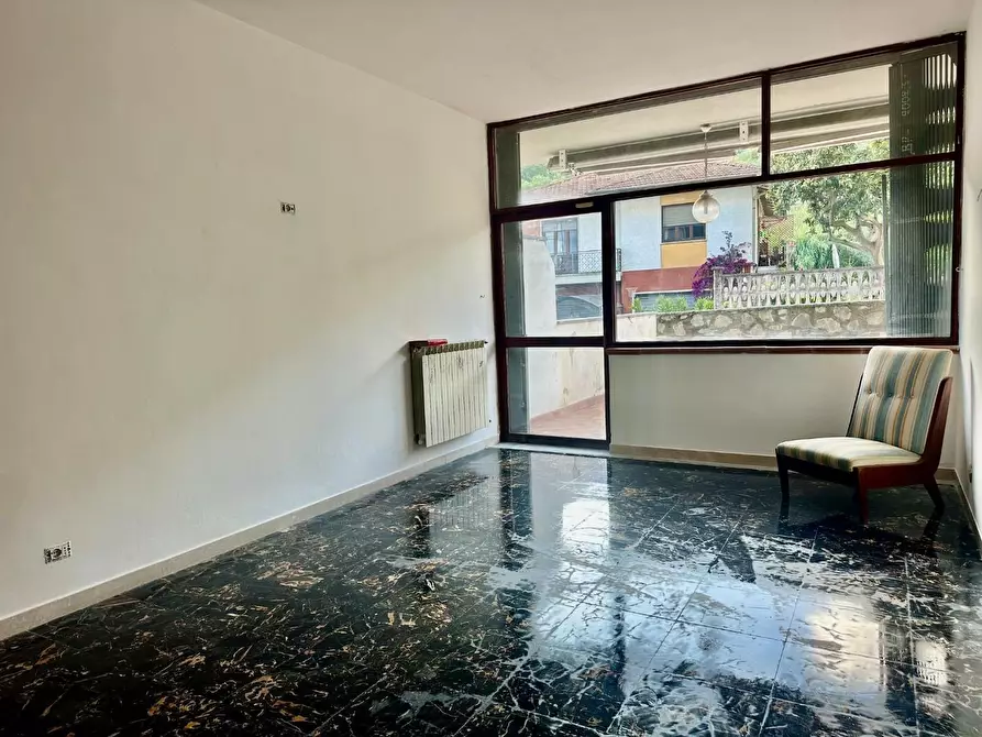 Immagine 4 di Appartamento in vendita  a Carrara