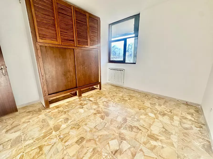 Immagine 23 di Appartamento in vendita  a Carrara