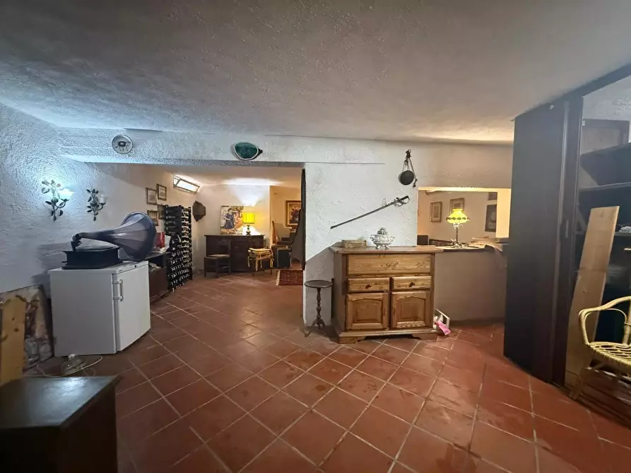 Immagine 20 di Villa in vendita  a Viareggio