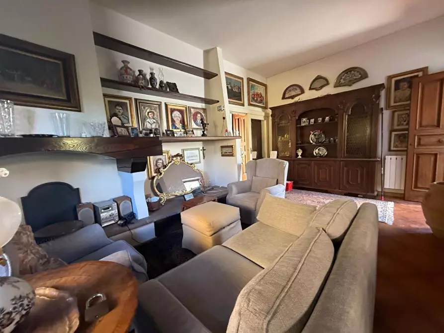 Immagine 24 di Villa in vendita  a Viareggio