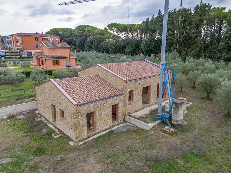 Immagine 9 di Casa indipendente in vendita  a Monteriggioni
