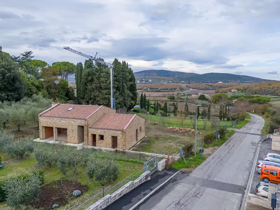 Immagine 3 di Casa indipendente in vendita  a Monteriggioni