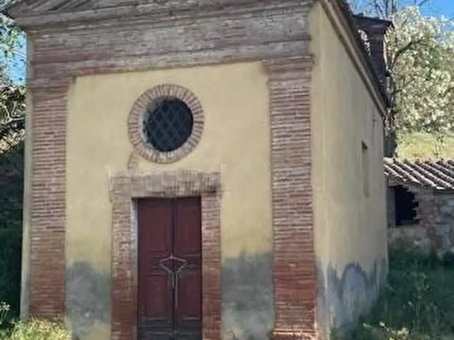 Immagine 7 di Casa colonica in vendita  a Asciano