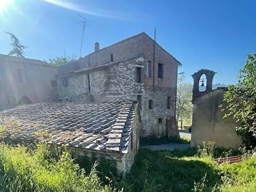 Immagine 5 di Casa colonica in vendita  a Asciano