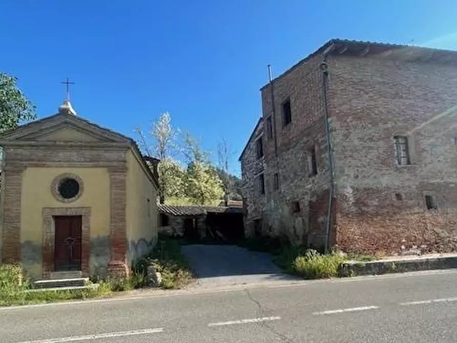 Immagine 3 di Casa colonica in vendita  a Asciano