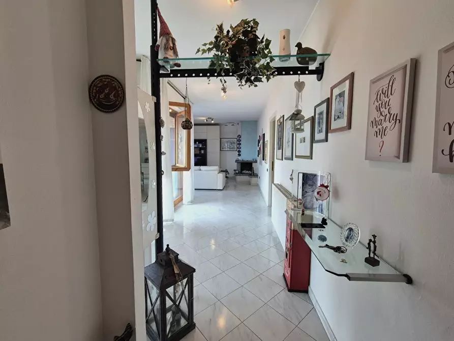 Immagine 2 di Appartamento in vendita  a Cascina