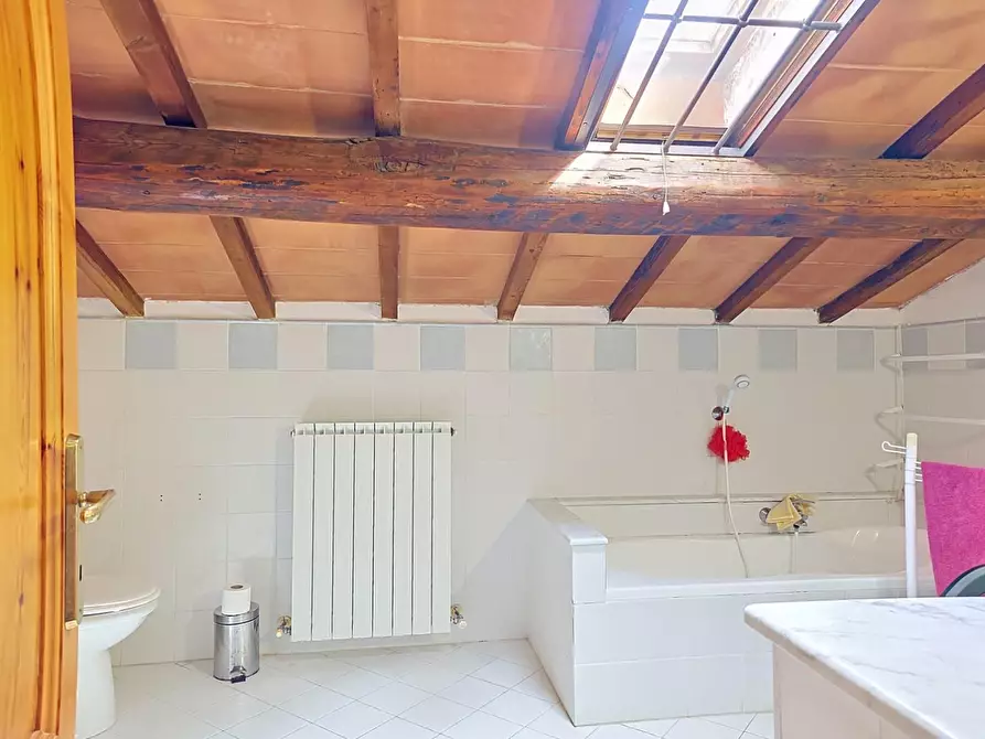 Immagine 28 di Casa bifamiliare in vendita  a San Giuliano Terme