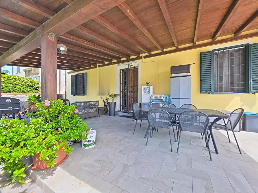 Immagine 57 di Casa bifamiliare in vendita  a San Giuliano Terme
