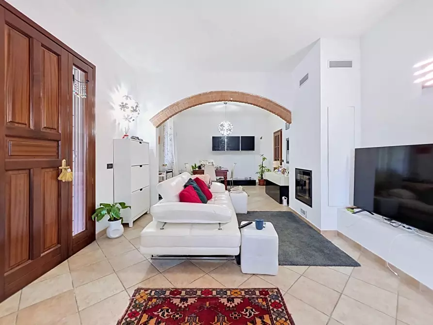 Immagine 14 di Casa bifamiliare in vendita  a San Giuliano Terme
