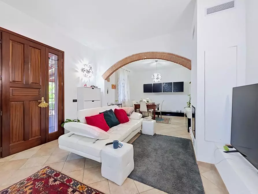 Immagine 7 di Casa bifamiliare in vendita  a San Giuliano Terme
