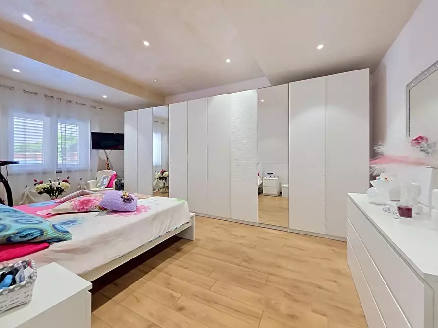 Immagine 45 di Casa bifamiliare in vendita  a San Giuliano Terme