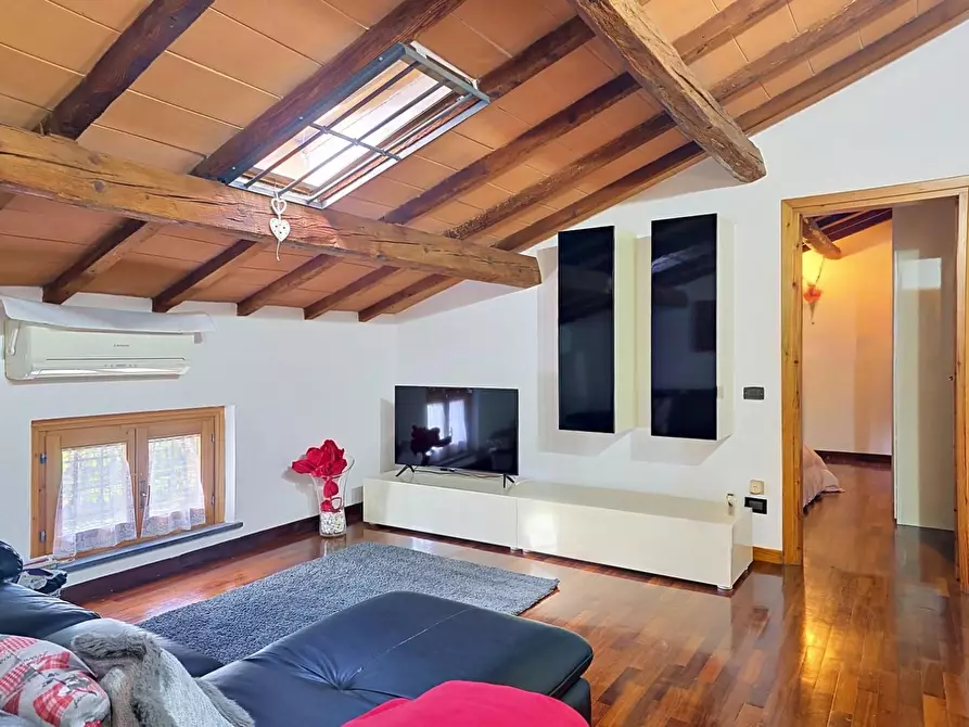 Immagine 25 di Casa bifamiliare in vendita  a San Giuliano Terme