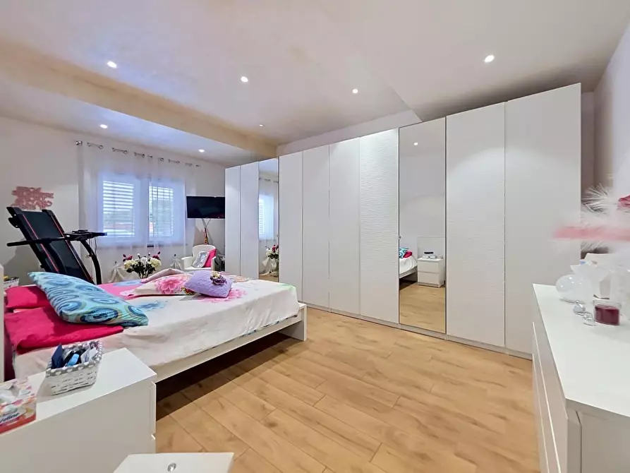 Immagine 42 di Casa bifamiliare in vendita  a San Giuliano Terme