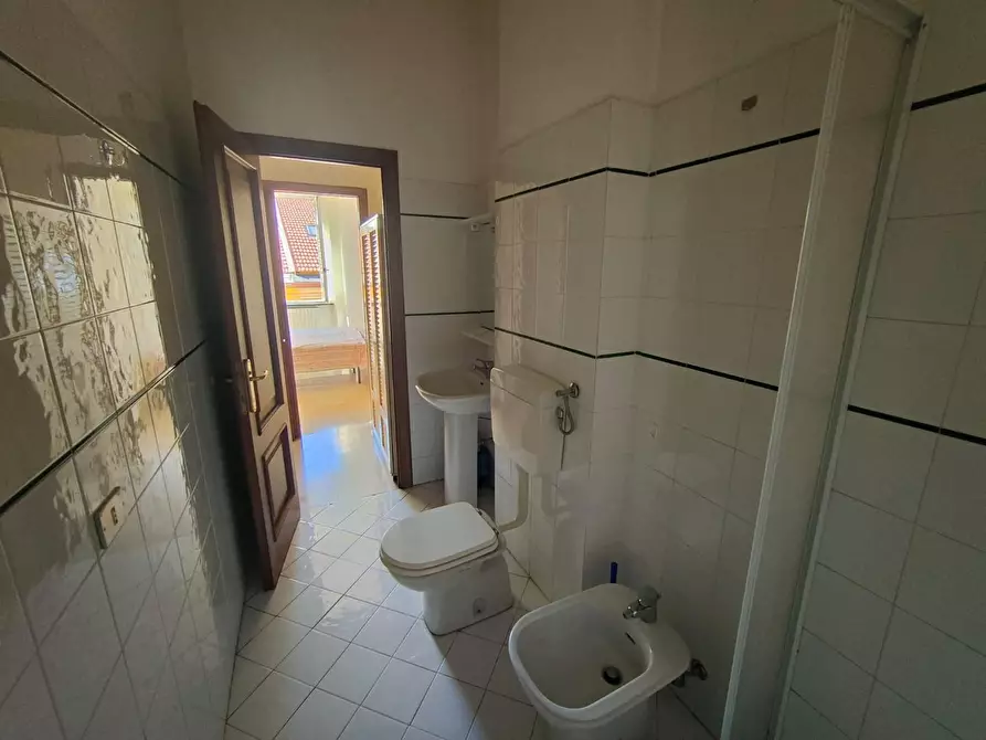 Immagine 13 di Appartamento in vendita  a Chiavari