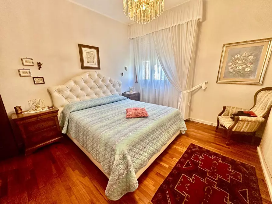 Immagine 18 di Appartamento in vendita  a Carrara