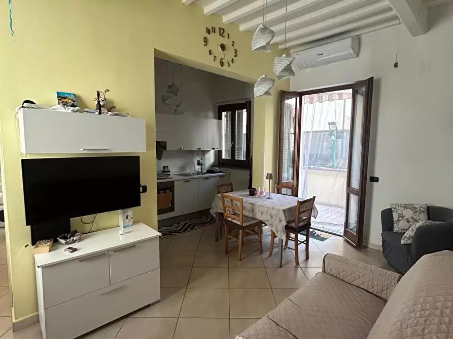 Immagine 2 di Appartamento in vendita  a Empoli