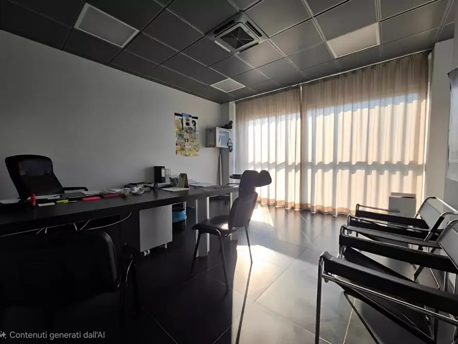 Immagine 3 di Ufficio in vendita  a Pisa