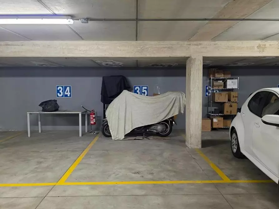 Immagine 8 di Ufficio in vendita  a Pisa