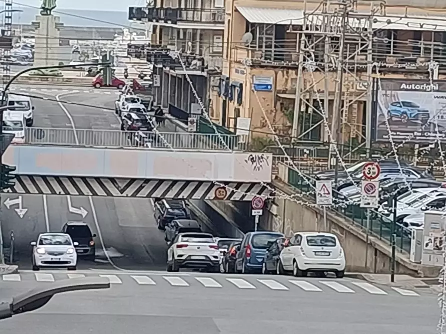 Immagine 11 di Appartamento in vendita  a Chiavari