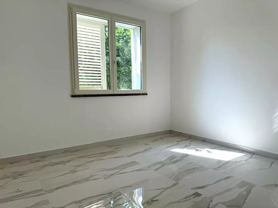 Immagine 17 di Villetta a schiera in vendita  a Lucca