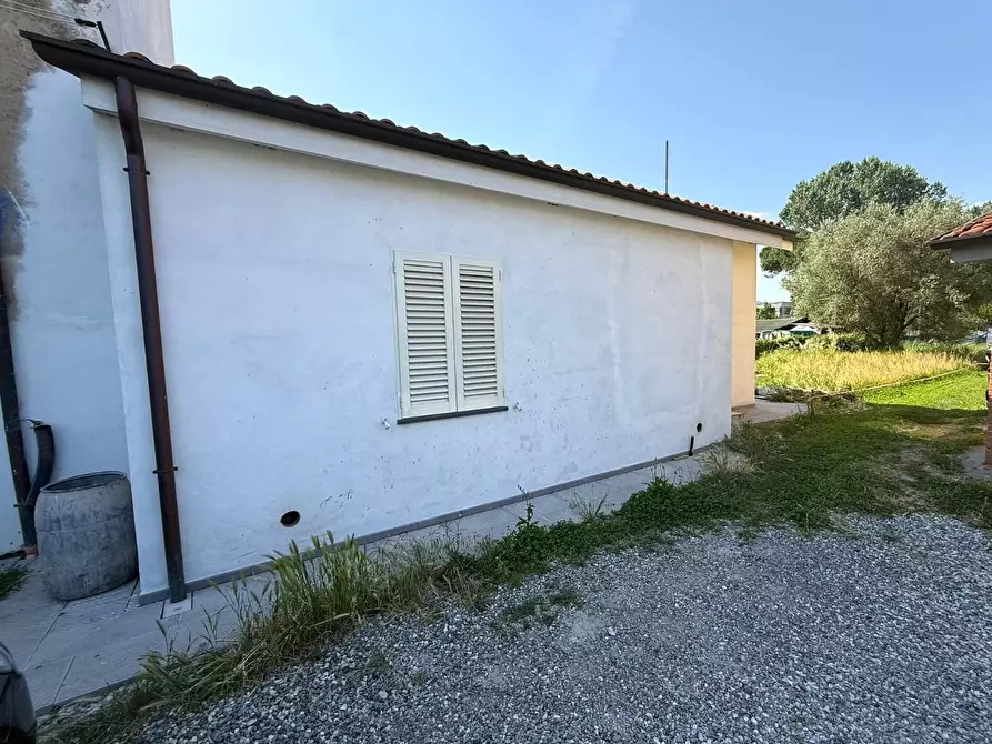 Immagine 6 di Villetta a schiera in vendita  a Lucca