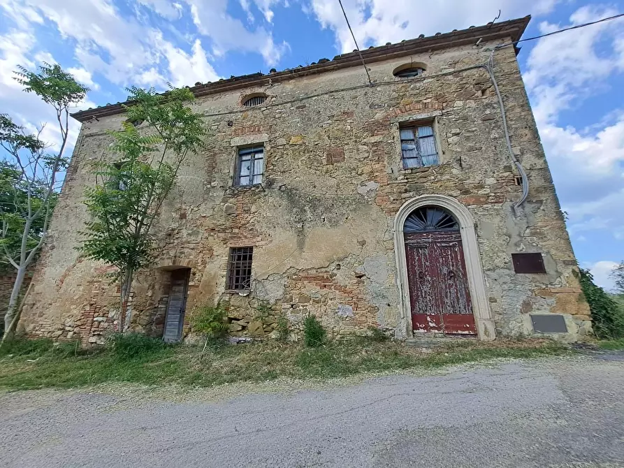 Immagine 1 di Casa colonica in vendita  a Poggibonsi