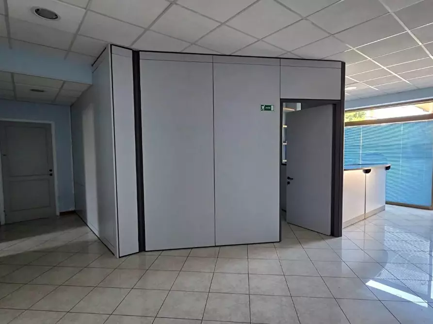 Immagine 8 di Ufficio in vendita  a Santa Croce Sull'arno