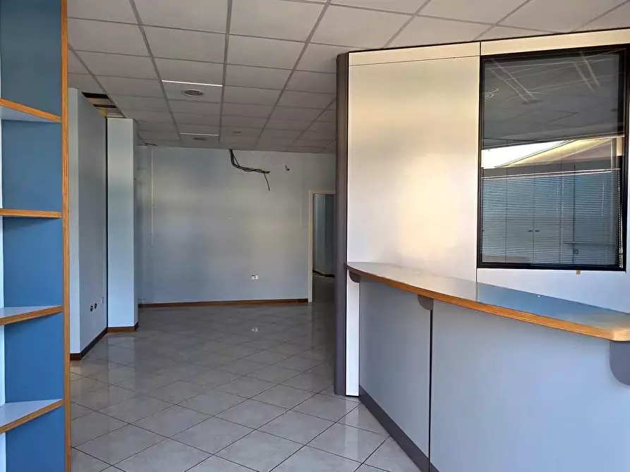 Immagine 11 di Ufficio in vendita  a Santa Croce Sull'arno