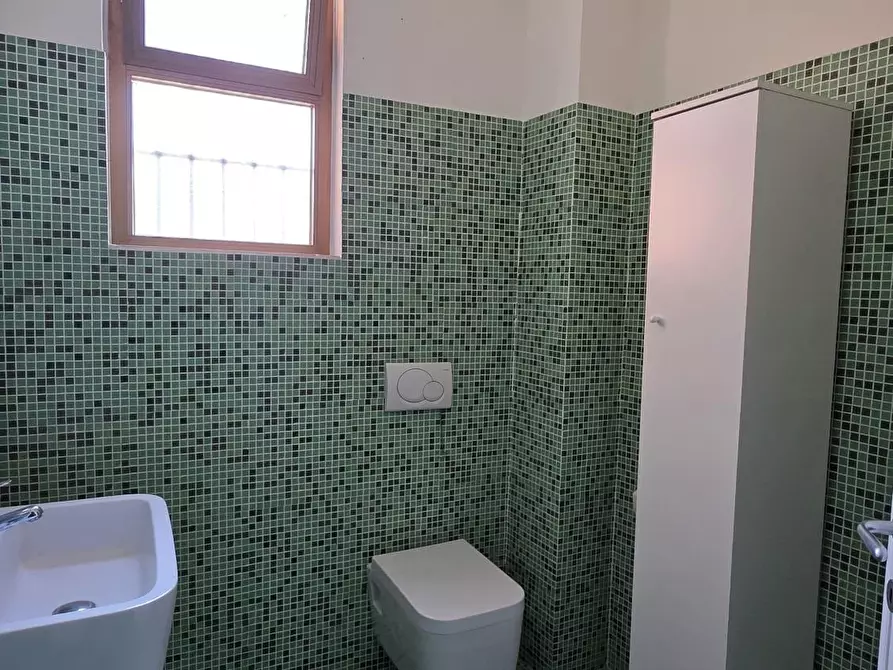 Immagine 15 di Ufficio in vendita  a Santa Croce Sull'arno