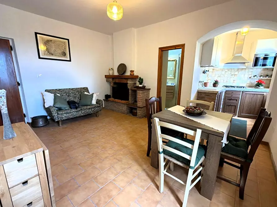 Immagine 4 di Appartamento in vendita  a Chianni