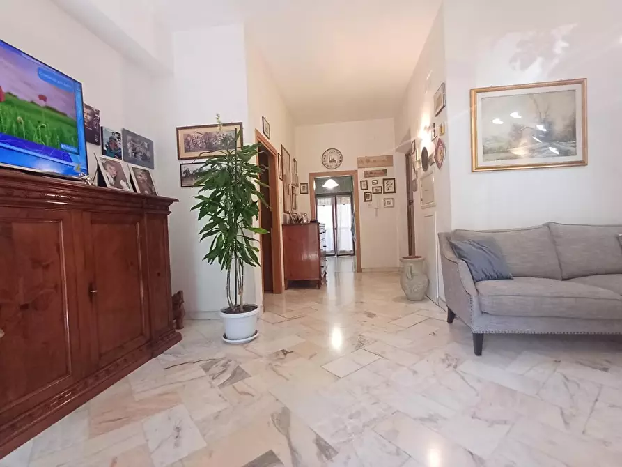 Immagine 10 di Appartamento in vendita  a Siena