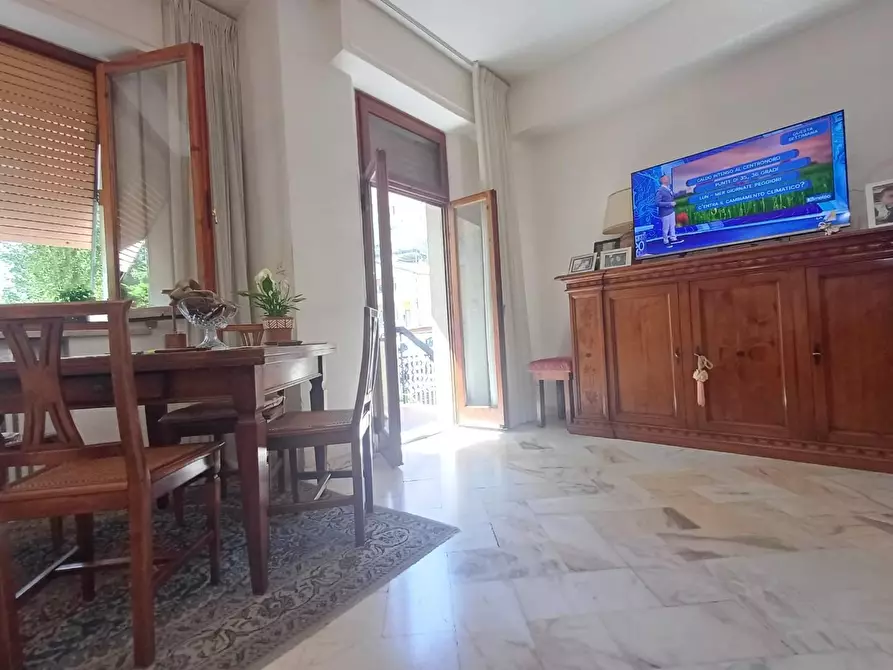 Immagine 12 di Appartamento in vendita  a Siena