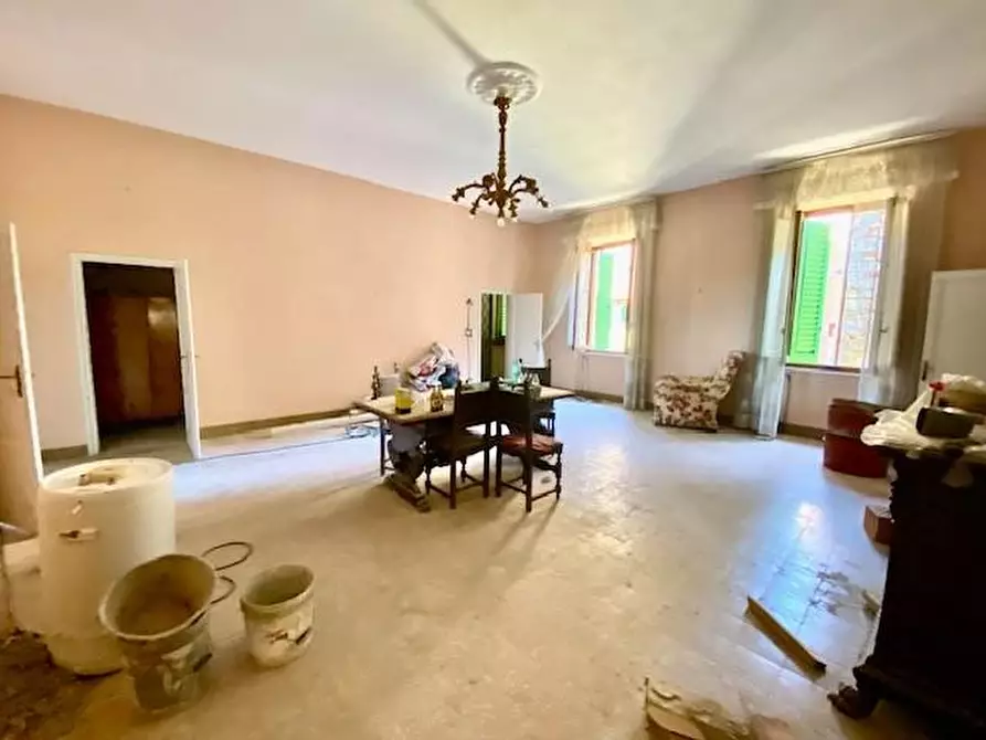 Immagine 15 di Appartamento in vendita  a Montecatini Terme