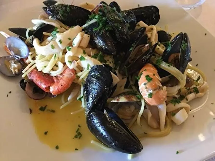 Immagine 3 di Bar / Ristorante in vendita  a Vecchiano
