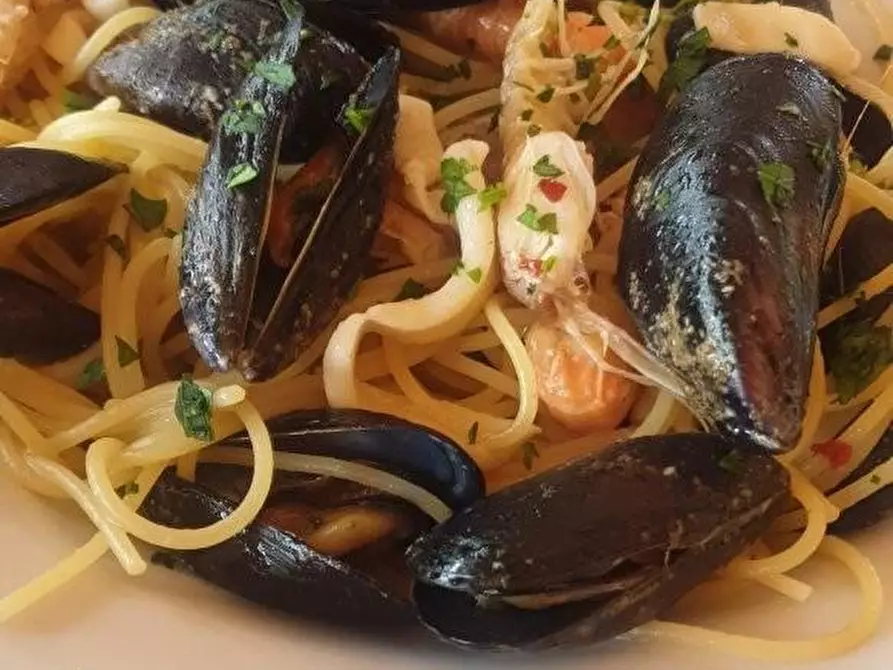 Immagine 5 di Bar / Ristorante in vendita  a Vecchiano