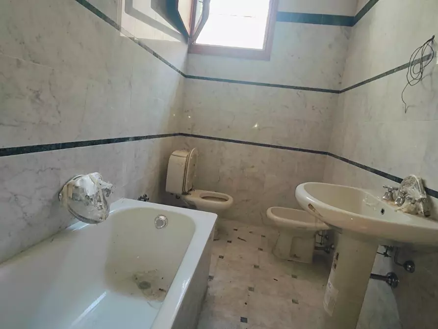 Immagine 26 di Casa bifamiliare in vendita  a Castelnuovo Magra