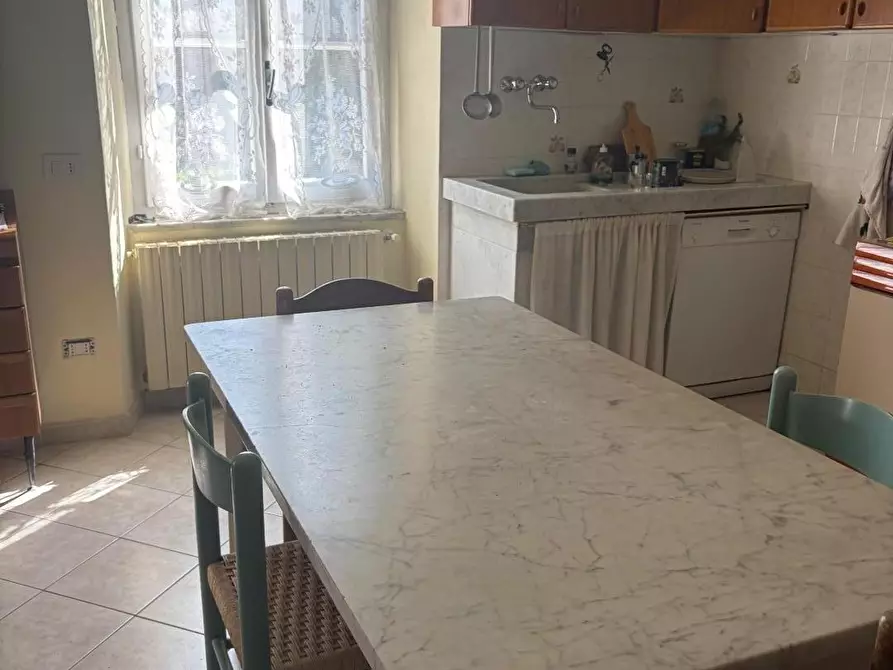 Immagine 4 di Casa bifamiliare in vendita  a Castelnuovo Magra