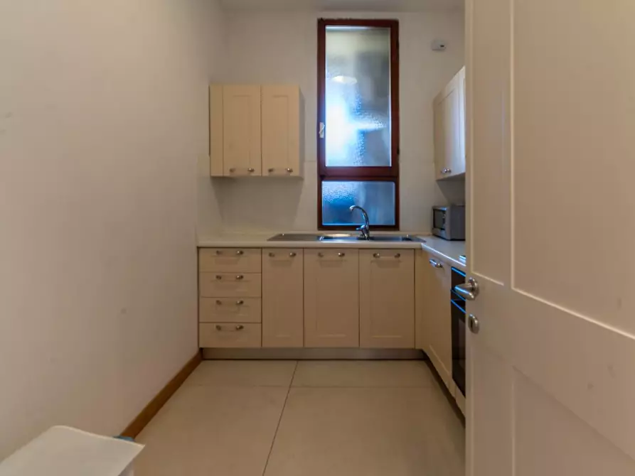 Immagine 12 di Appartamento in affitto  a Firenze