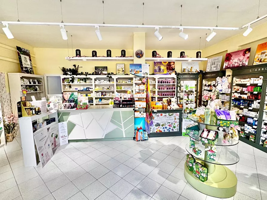 Immagine 6 di Attività commerciale in vendita  a Ponsacco